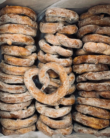 3.5 oz churro pretzel, case of 40 (bagel size)
