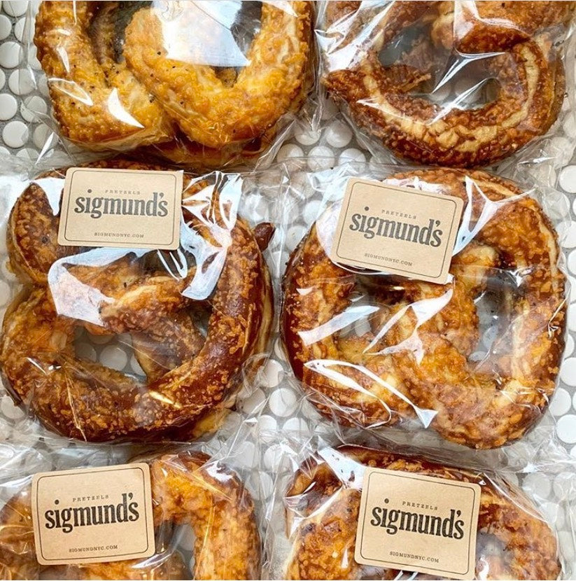 INDIVIDUALLY PACKAGED 5 oz cheddar black pepper 24/cs - Sigmund's Pretzels